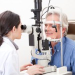 Der Facharzt für Augenheilkunde kann verschieden Untersuchungsmethoden anwenden